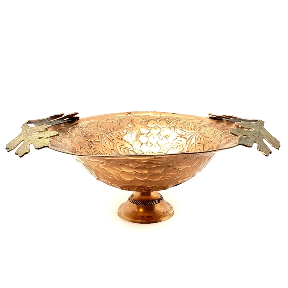 VTG Large Copper Repoussé Bowl Brass Leaf Handles